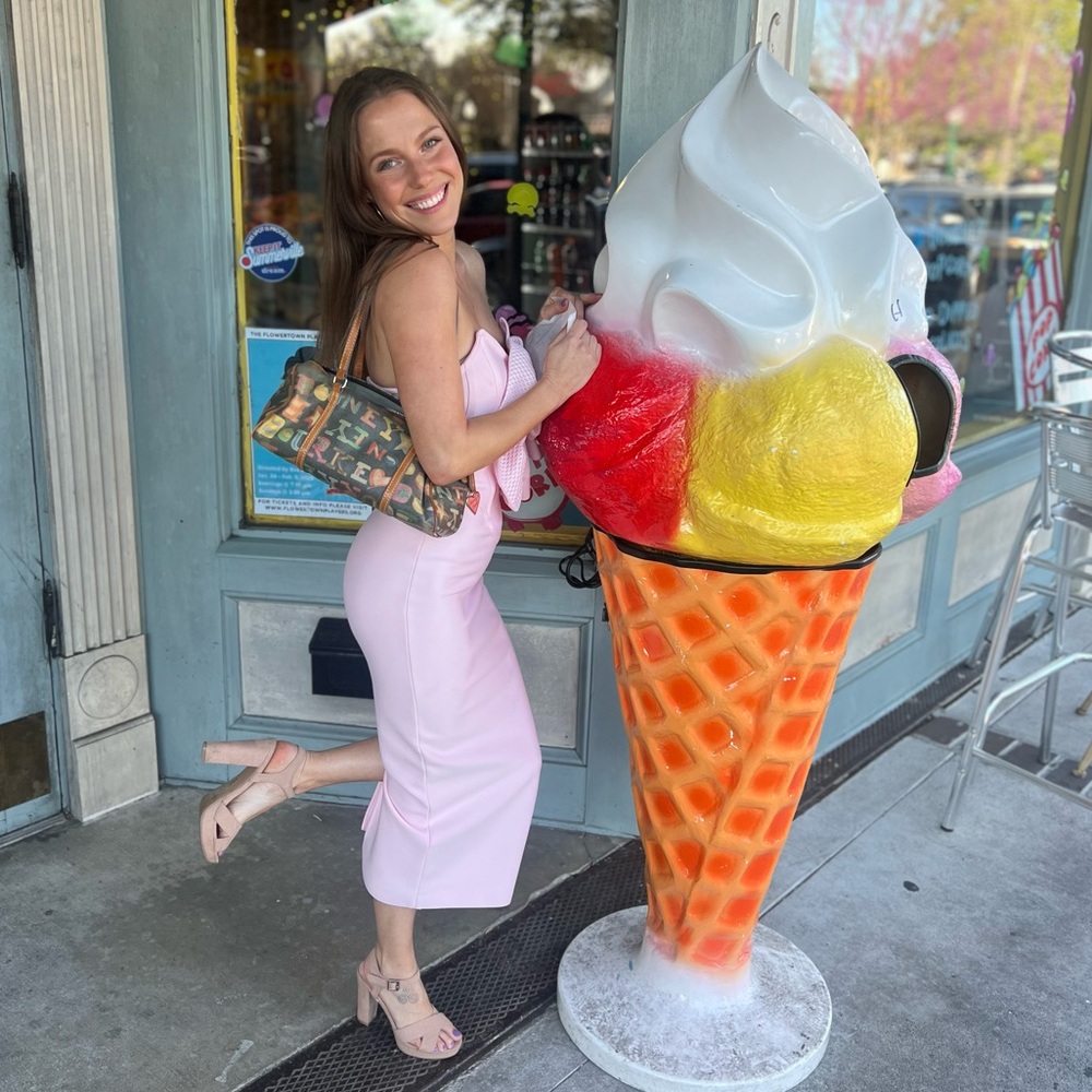 ❤️‍🔥PETITE BADDIE SALE ❤️‍🔥 
find me on pop or cari @3utterfly3abe - Picture 3 of 3